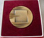 MV v&yacute;robňa odznakov